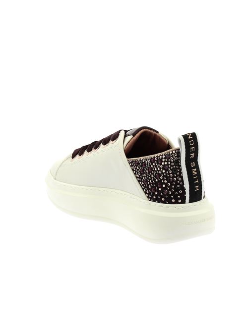 Wembley Woman sneakers da donna in pelle bianca con tallone brillantinato color melanzana ALEXANDER SMITH | WYW0506WDX